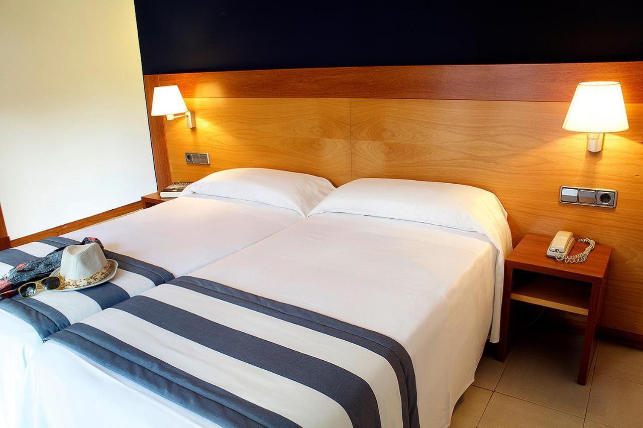 Hotel Els Pins Platja d'Aro Exterior photo