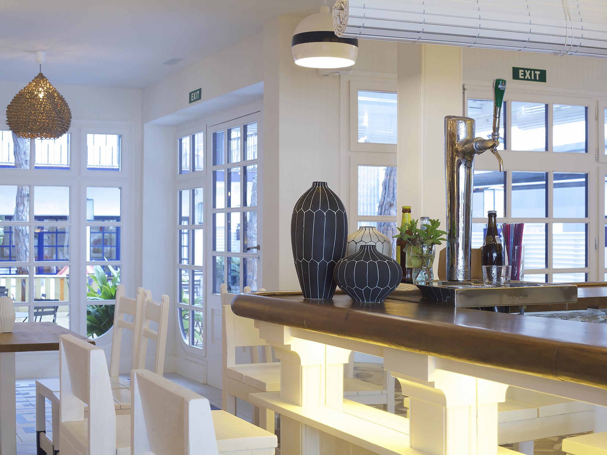 Hotel Els Pins Platja d'Aro Exterior photo